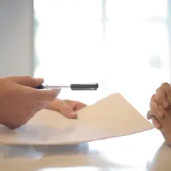 Jakie dokumenty do dofinansowania fotowoltaiki? Uniknij błędów w aplikacji!