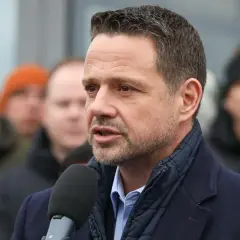 800 plus: Trzaskowski gwarantuje! Prawda o kryterium dochodowym