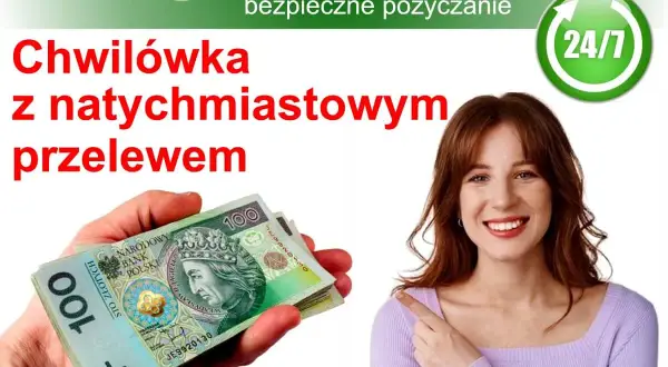 Chwilówka z natychmiastowym przelewem. Uśmiechnięta kobieta wskazuje na stos banknotów 100 zł. Szybka gotówka w 5 minut!